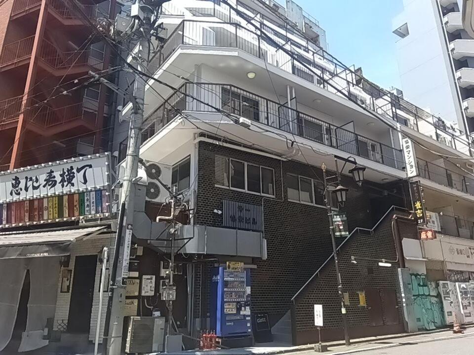 恵比寿駅から徒歩1分 渋谷3分 新宿10分 30m2でゆったり 最高の立地 403号室 Tokyo